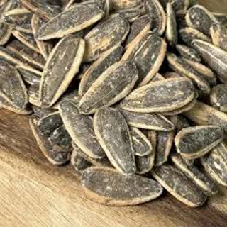 تخمه نمکی درجه یک (جواد)